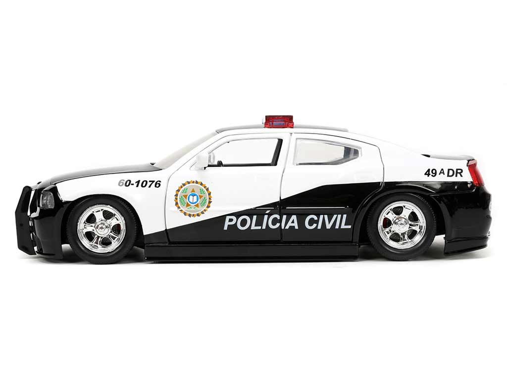 100040 Dodge Charger Police 2006