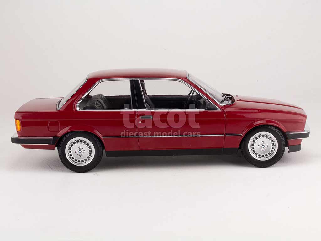 100582 BMW 323i/ E30 1982