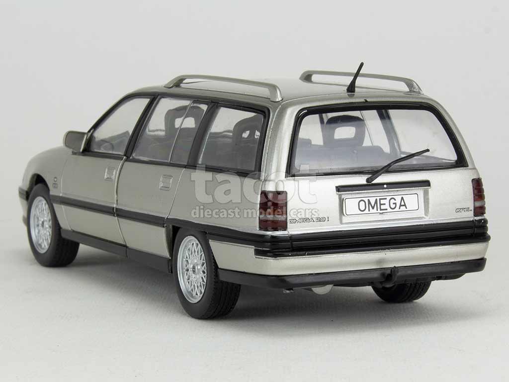 101110 Opel Omega A2 Caravan 1990