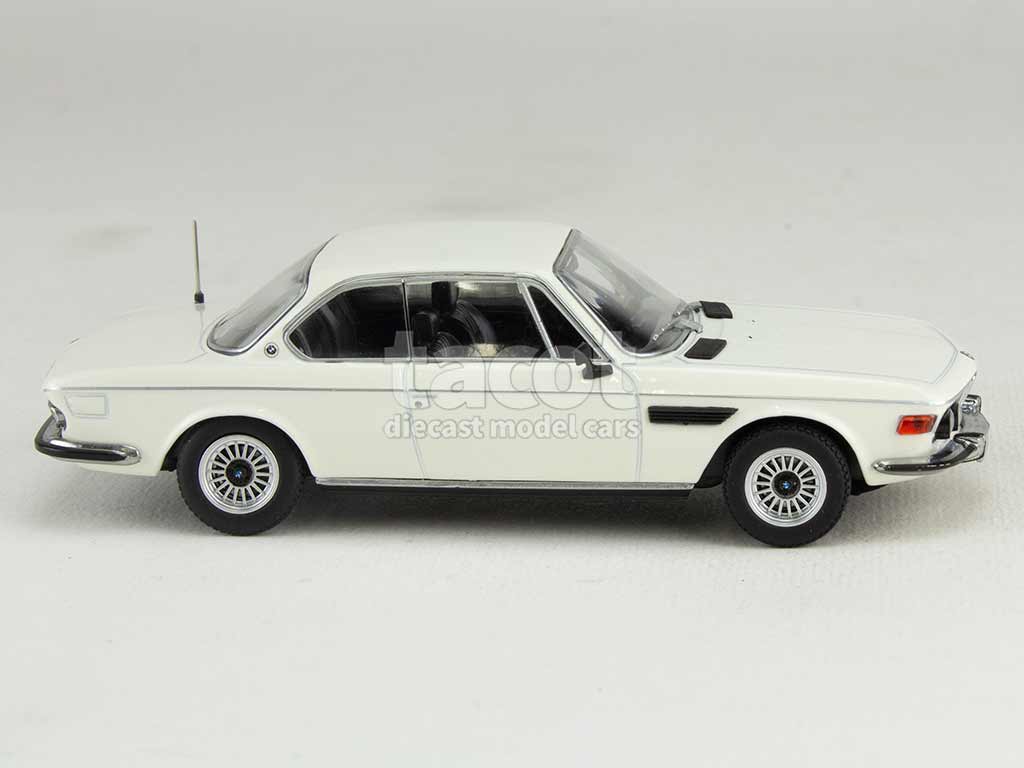 102810 BMW 3.0 CS/ E09 1969