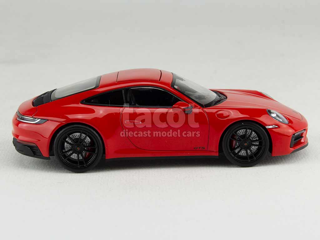 103296 Porsche 911 Carrera 4 GTS 2021