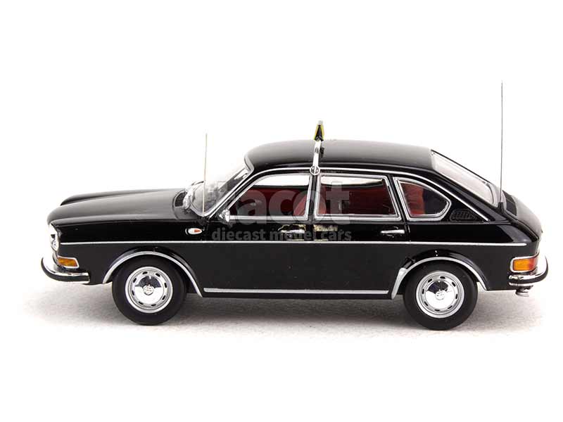 37843 Volkswagen 411 LE Taxi 1969