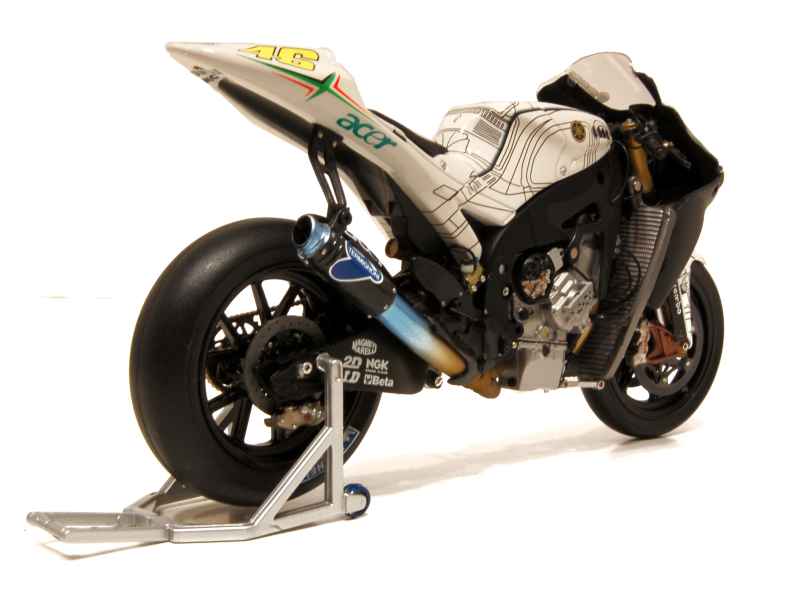 61218 Yamaha YZR-M1 MotoGP 2007