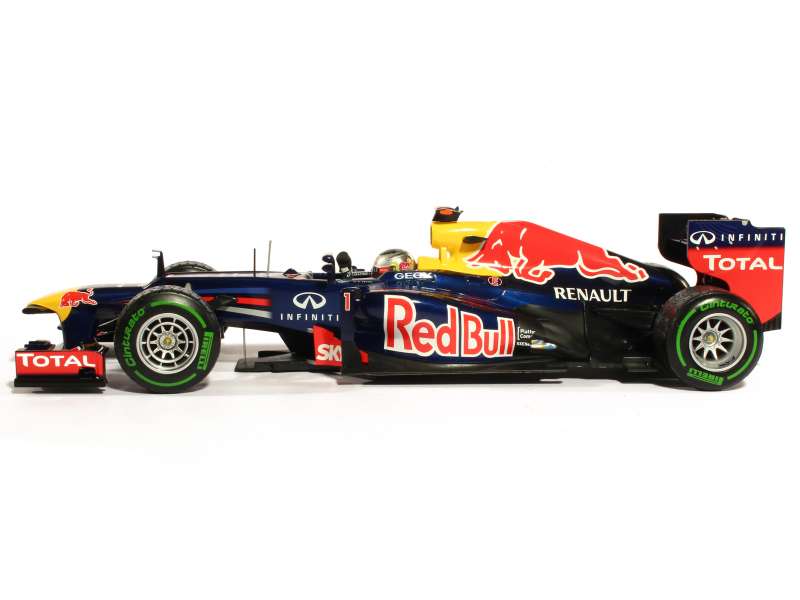 80498 Red Bull RB8 Renault 2012