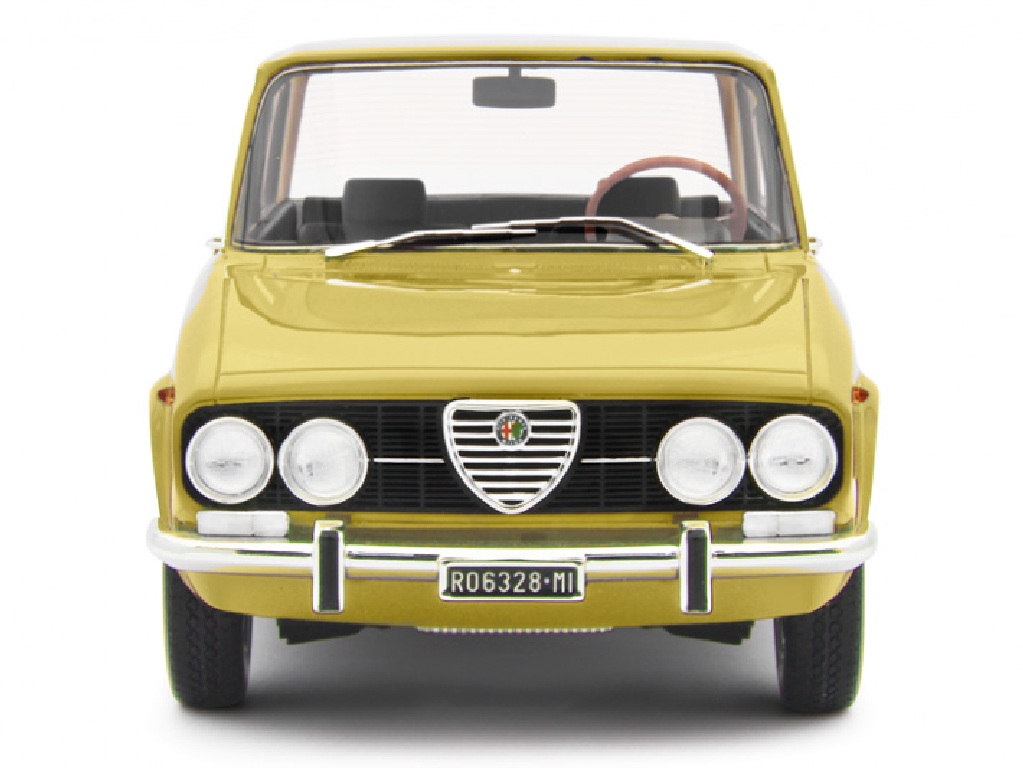 98575 Alfa Romeo 2000 Berline 1971