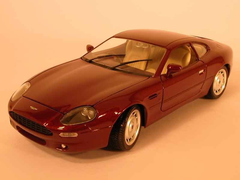 15925 Aston Martin DB7 1994