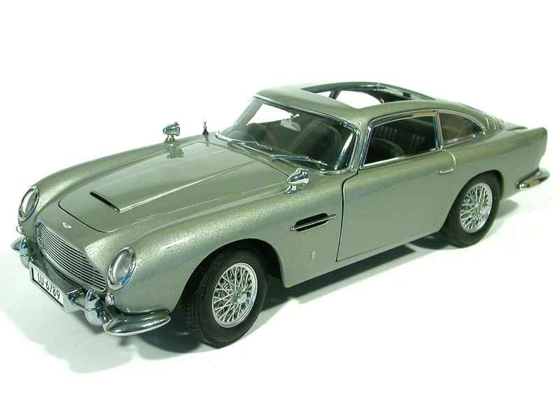 31583 Aston Martin DB5 James Bond 007