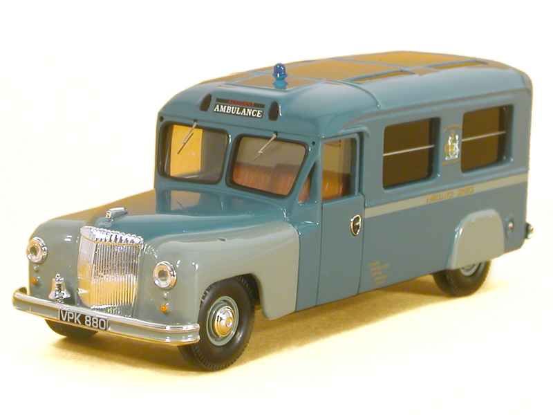 39934 Daimler DC27 Ambulance