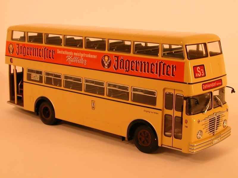 42537 Bussing D2U Autobus