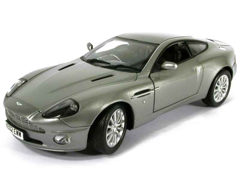 42692 Aston Martin V12 Vanquish/ James Bond 007