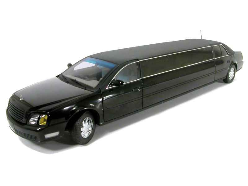 46290 Cadillac De Ville Limousine 2004