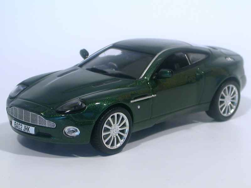 48170 Aston Martin V12 Vanquish 2002