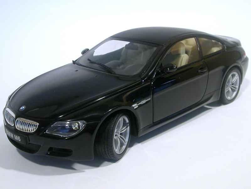 48271 BMW M6/ E63 2005