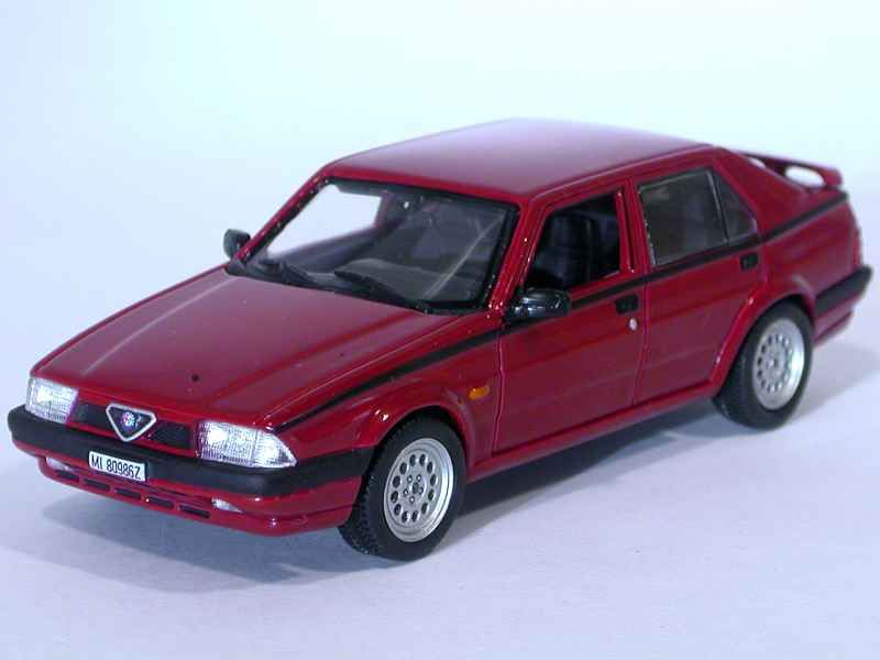 48753 Alfa Romeo 75 1988