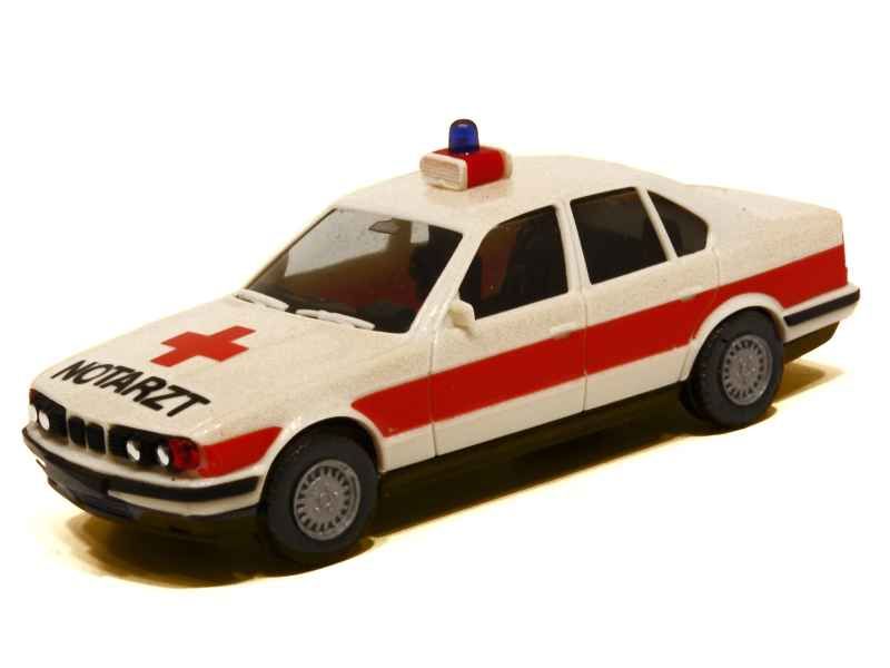 51208 BMW 535i/ E34 Ambulance