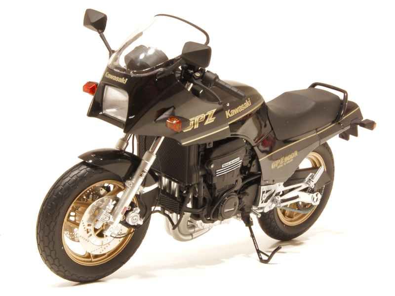 65566 Kawasaki GPZ 900 R