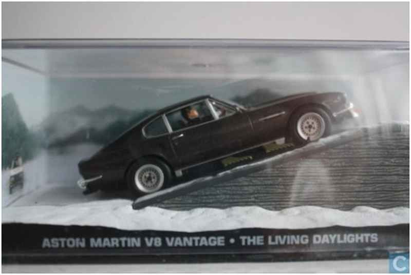 75200 Aston Martin V8 Vantage James Bond 007
