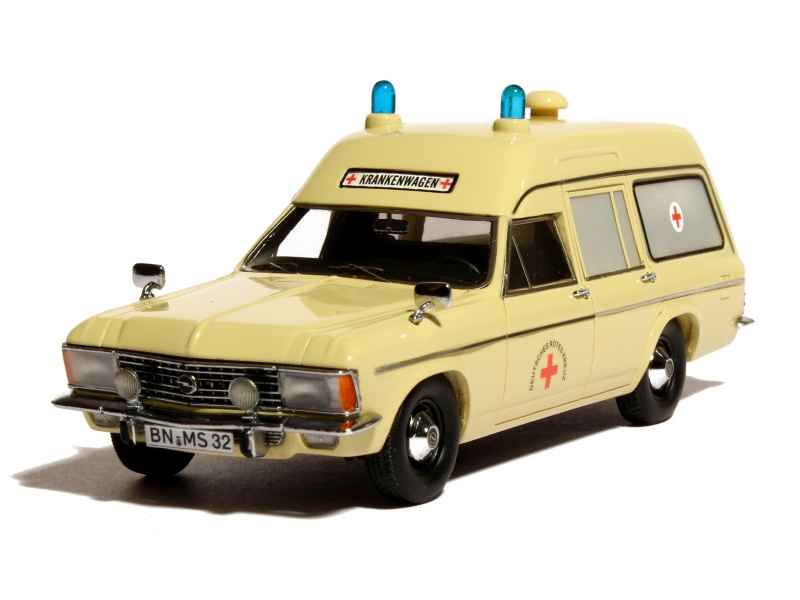 78895 Opel Admiral B Ambulance 1970