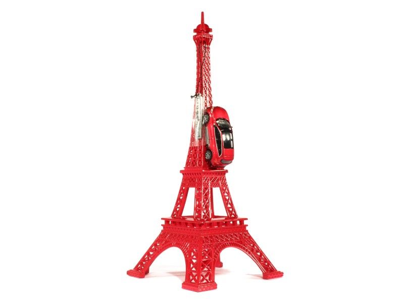 81791 Divers Tour Eiffel & Renault Kadjar