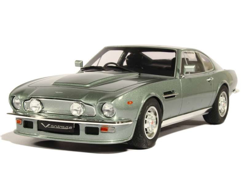 82171 Aston Martin V8 Vantage 1977