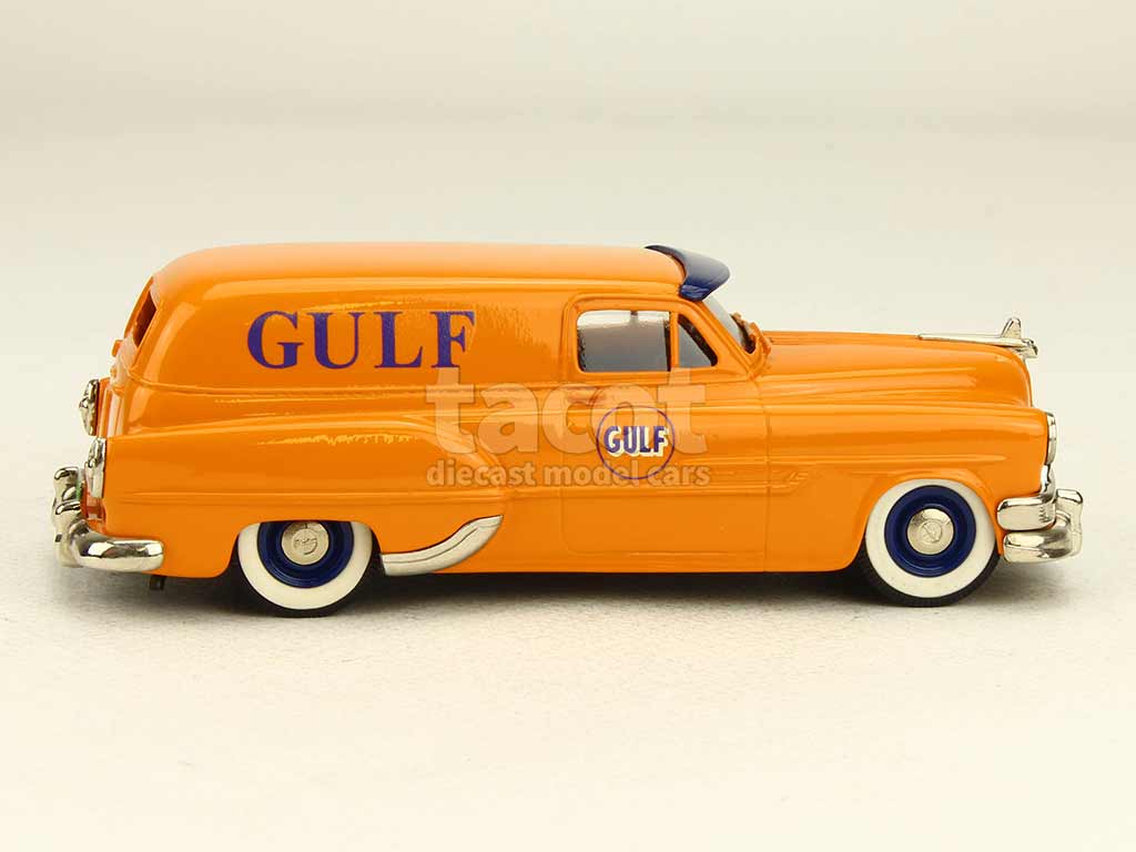 117 Pontiac Sedan Delivery 1953