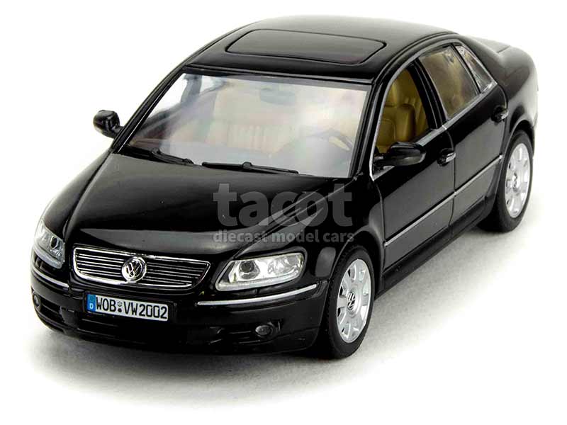 1032 Volkswagen Phaeton 2002