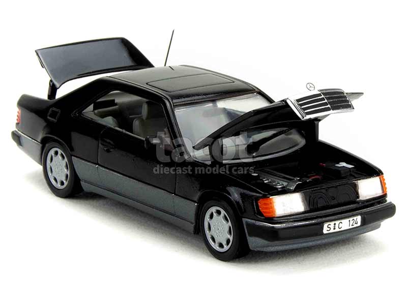 1037 Mercedes 320 CE Coup&eacute;/ W124 1990