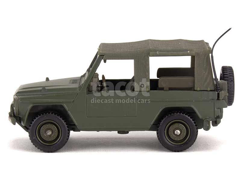 2441 Peugeot P4 Radio Bâché Militaire