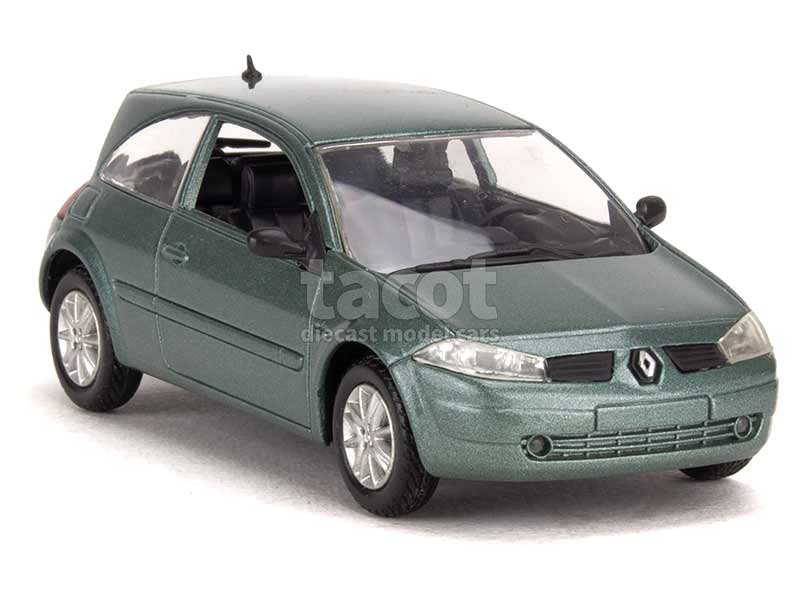 2444 Renault Megane II Coupé 2003