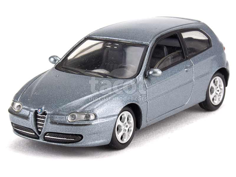 2453 Alfa Romeo 147 3 Doors 2000