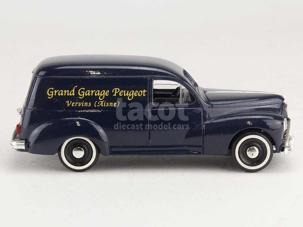 2560 Peugeot 203 Break Tôlé