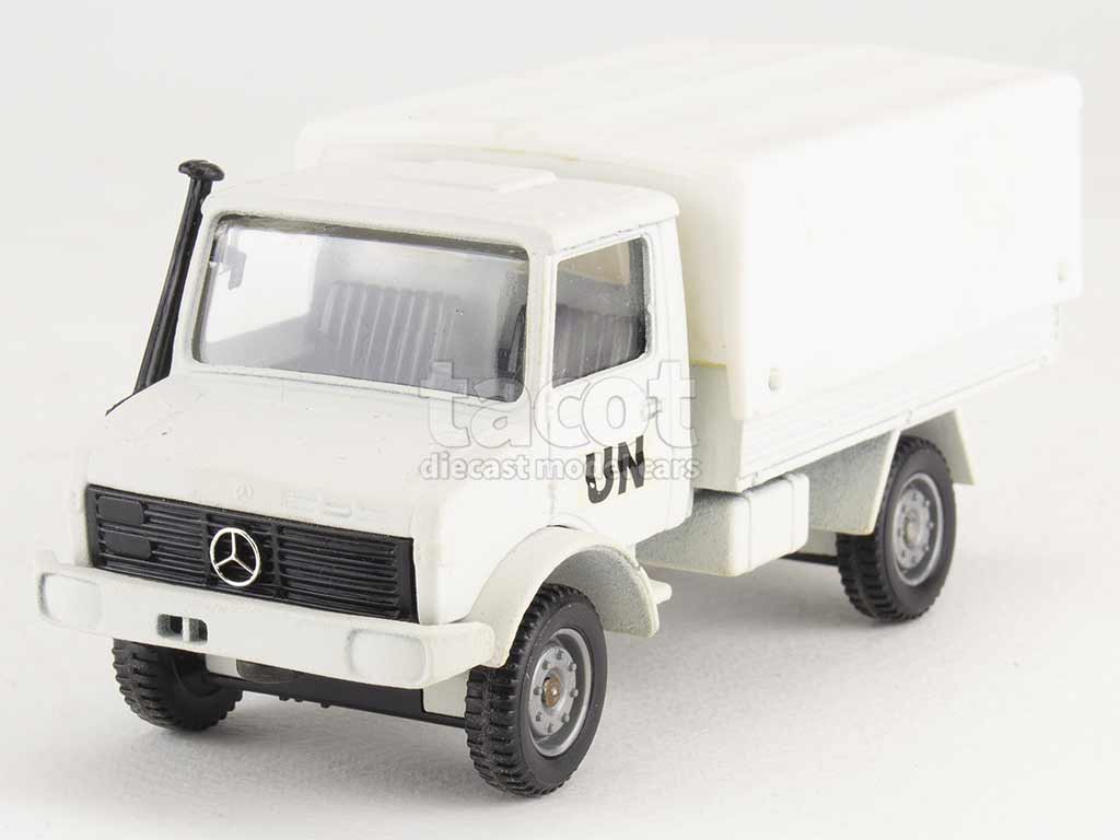 2562 Mercedes Unimog UN
