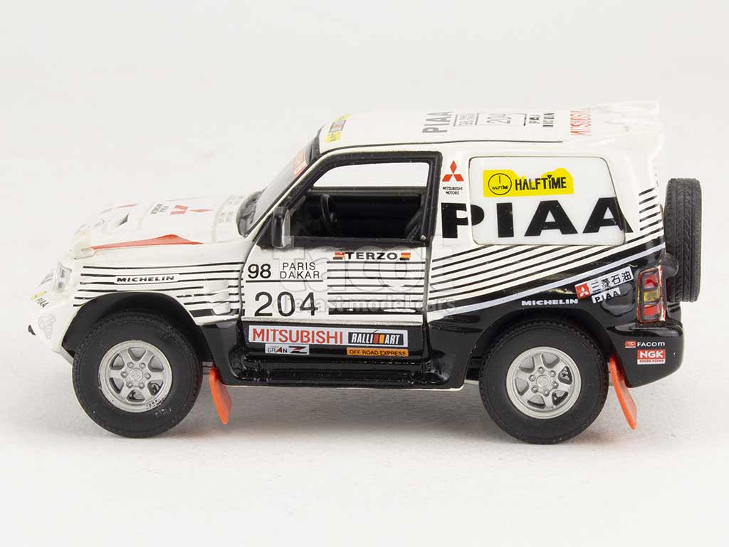 2565 Mitsubishi Pajero Dakar 1998
