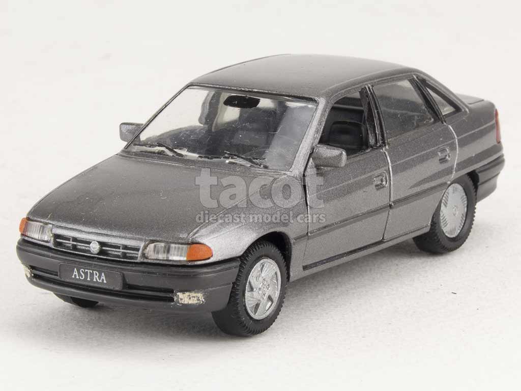 2579 Opel Astra F 4 Doors 1992
