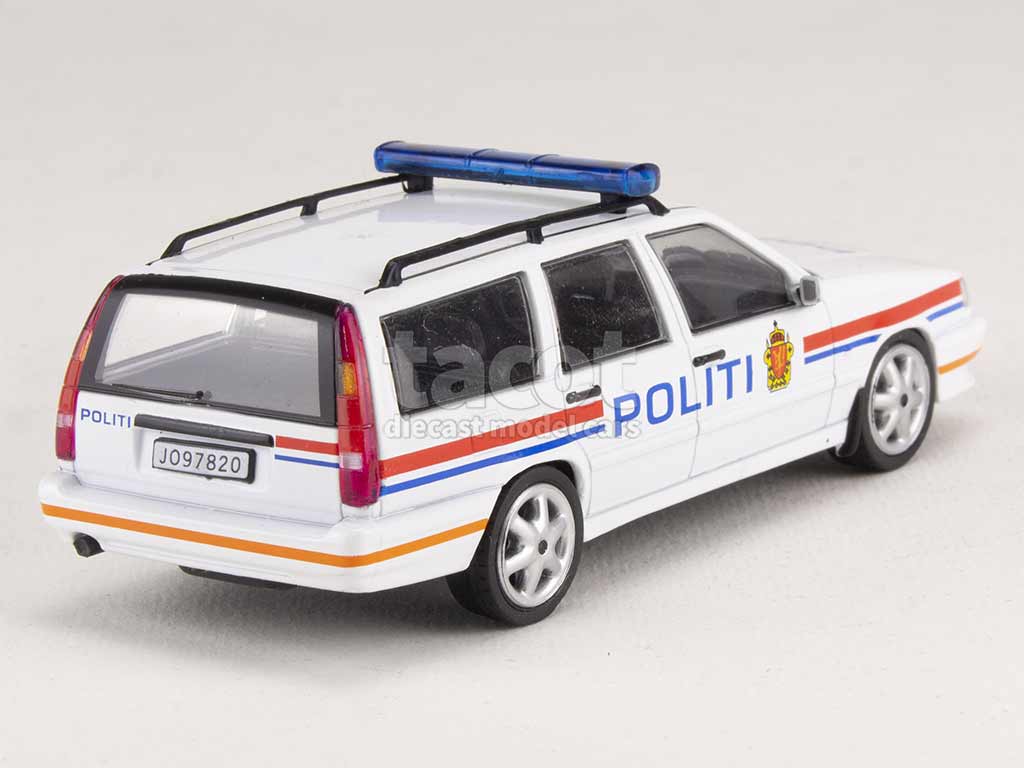 2650 Volvo 850 Break Police