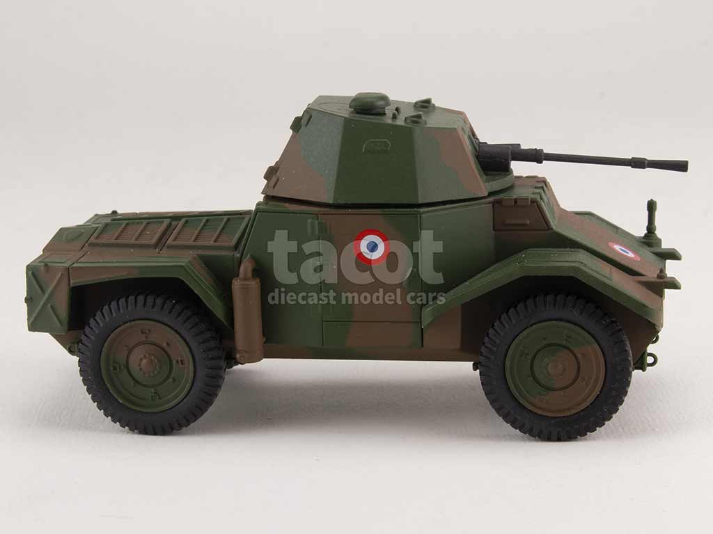2728 Tank AMD 35 Panhard 178