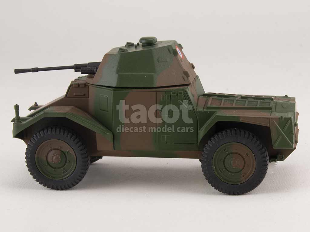 2728 Tank AMD 35 Panhard 178