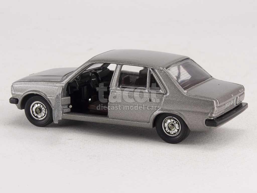 Miniature Peugeot 305 XRD à L'Échelle 1:43 Par Norev - Occasion, Comme Neuve