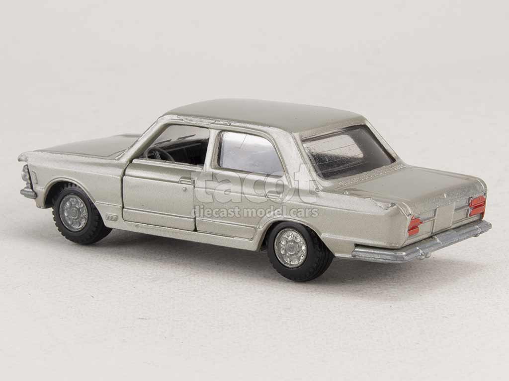 2838 Fiat 130 Berline