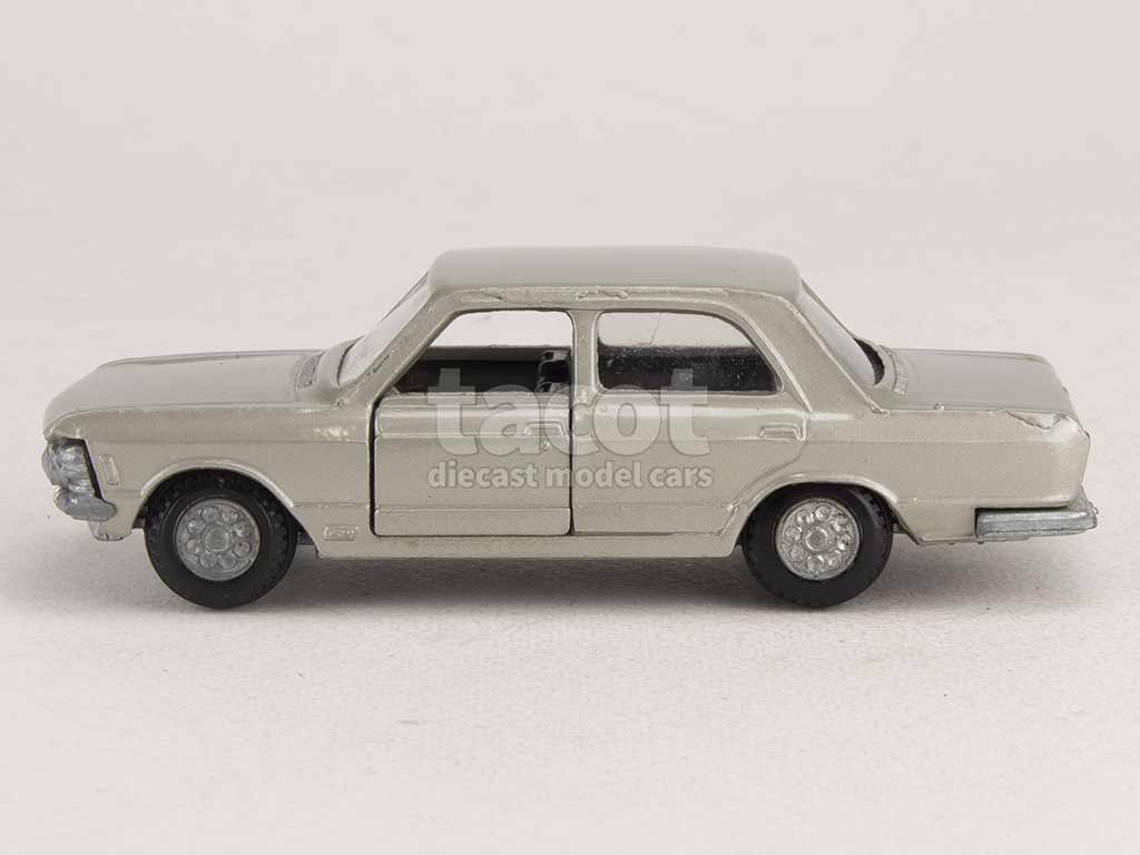 2838 Fiat 130 Berline