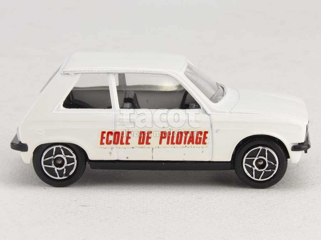 2871 Peugeot 104 ZS Ecole de Pilotage