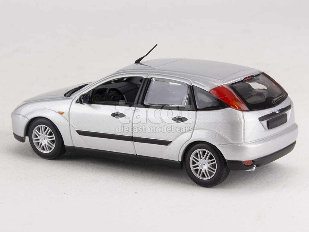 2923 Ford Focus MKI 5 Doors 2002