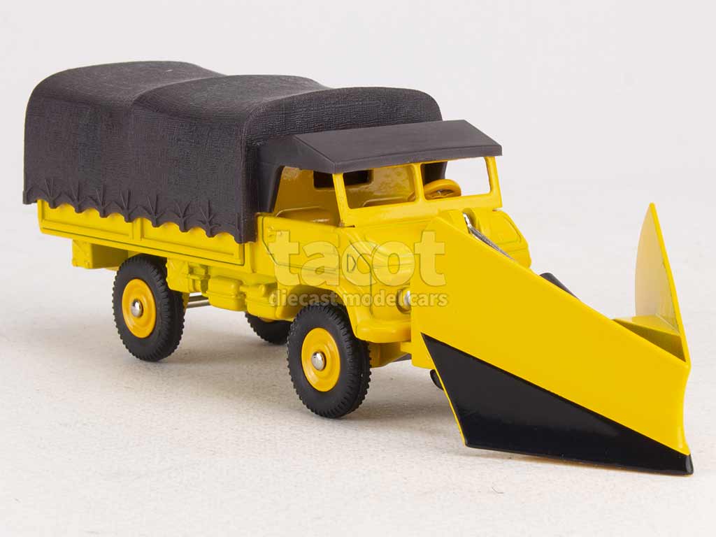 2927 Mercedes Unimog Chasse Neige