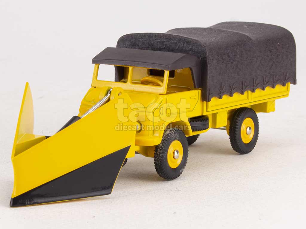 2927 Mercedes Unimog Chasse Neige