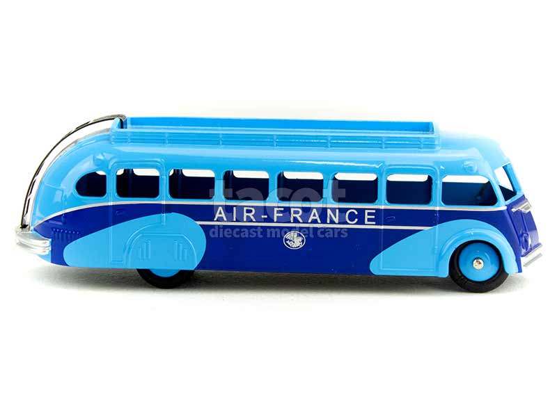 Lot 3 Autocars Dinky Toys - Chausson, Isobloc, CIJ - Renault - France