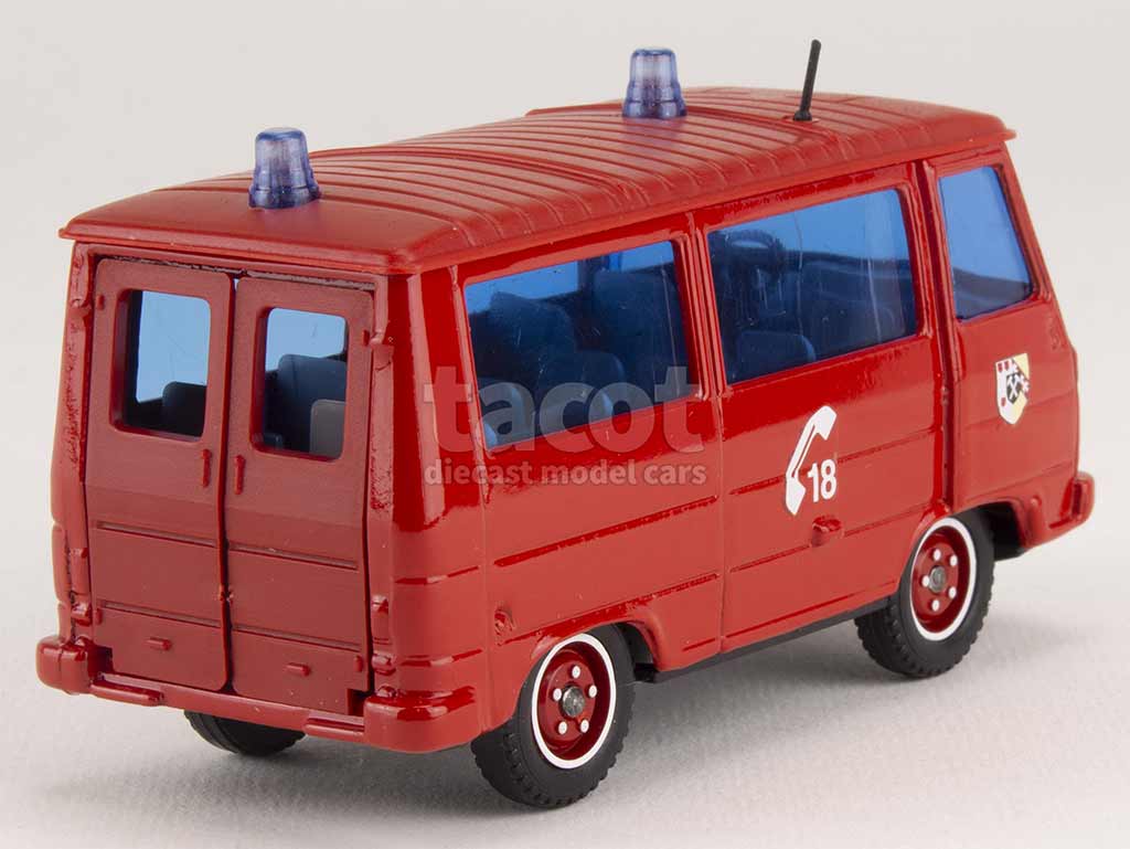 3030 Peugeot J9 Pompiers