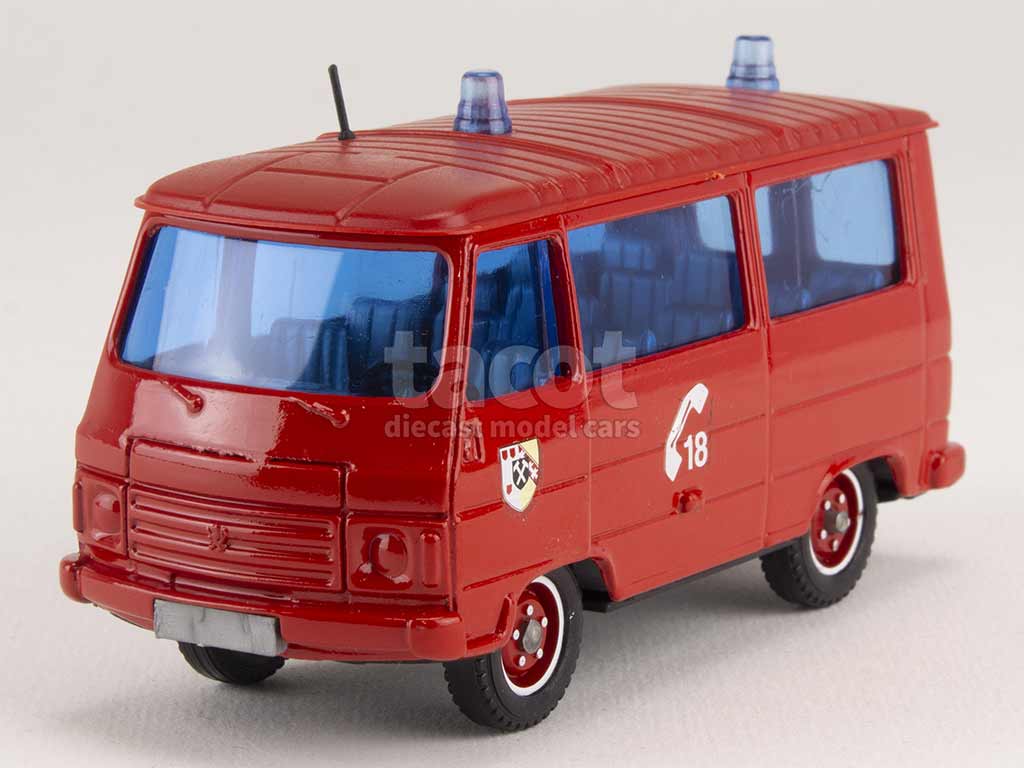 3030 Peugeot J9 Pompiers