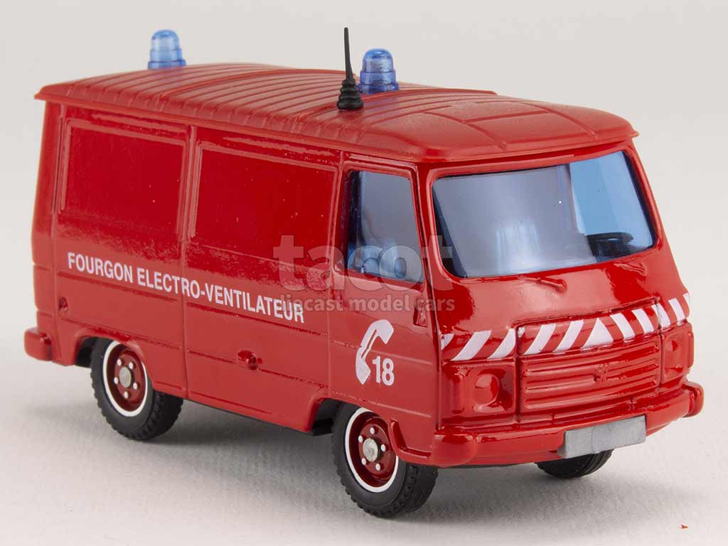 3031 Peugeot J9 Fourgon Pompiers