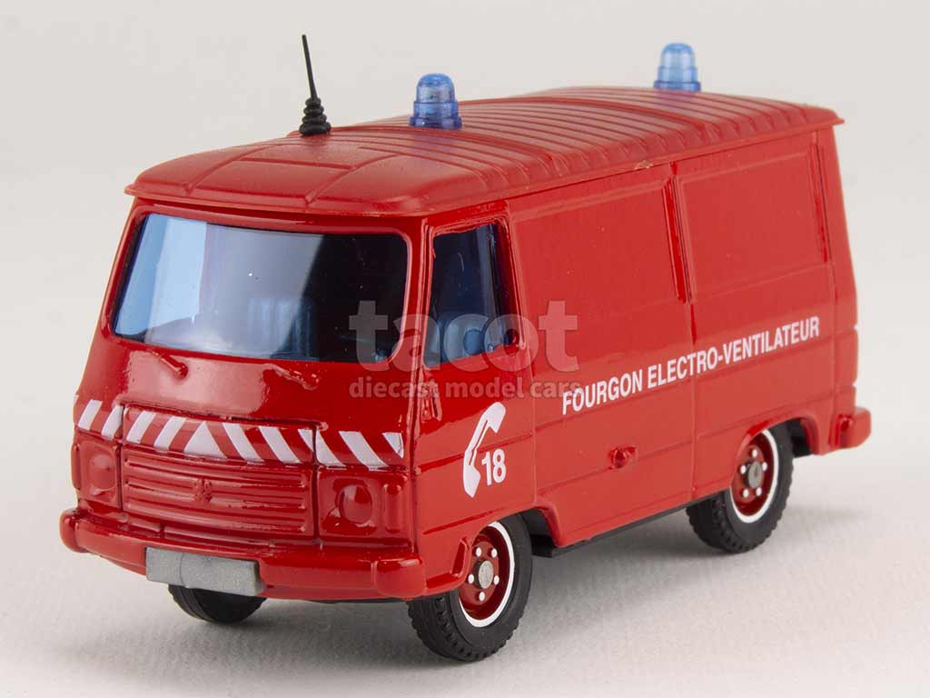 3031 Peugeot J9 Fourgon Pompiers
