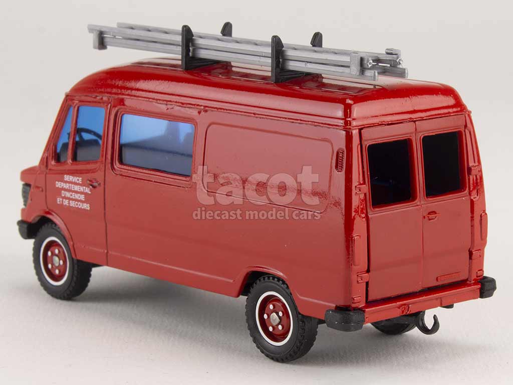 3033 Mercedes 407D Fourgon Pompiers
